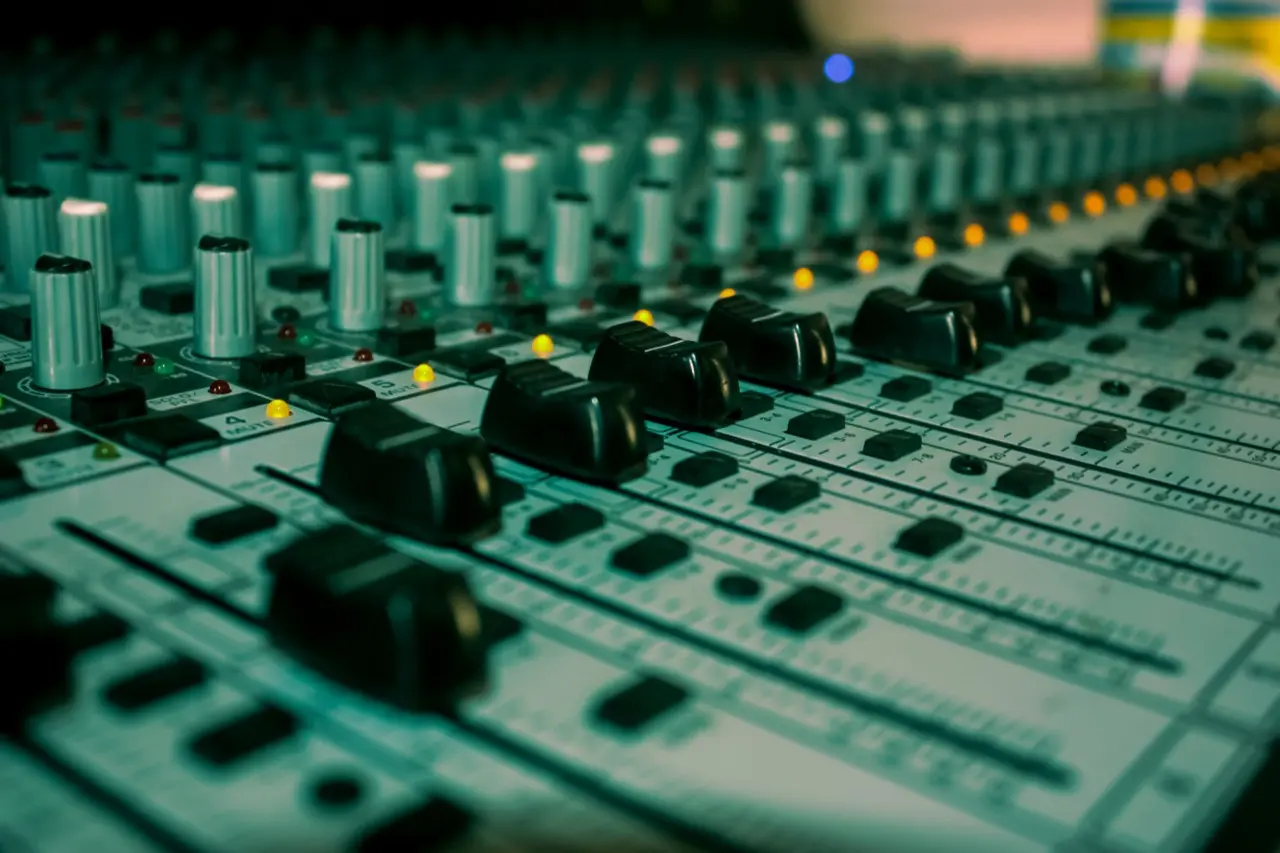 PDF customization panel showing font, size, and spacing controls